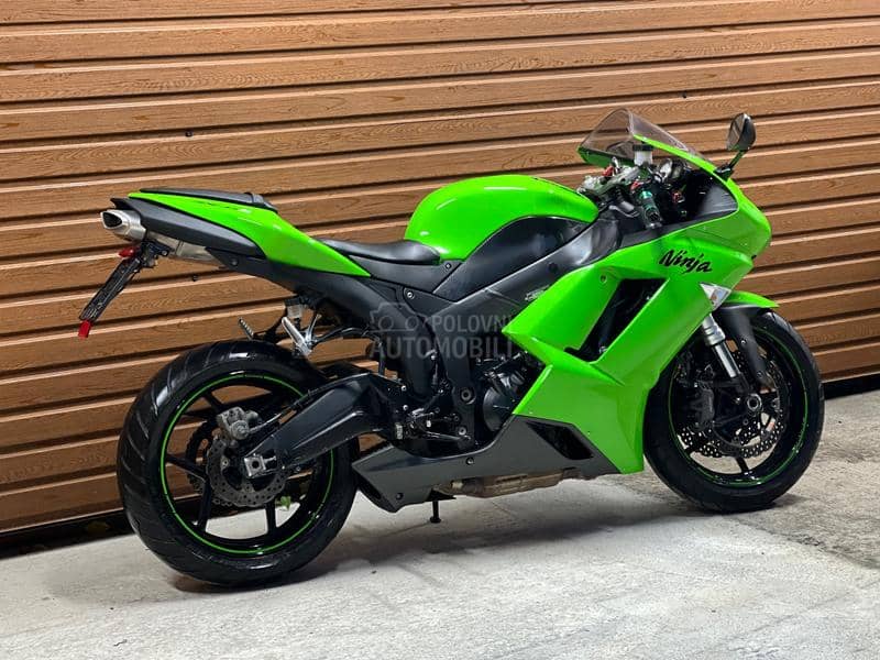 Kawasaki ZX6R