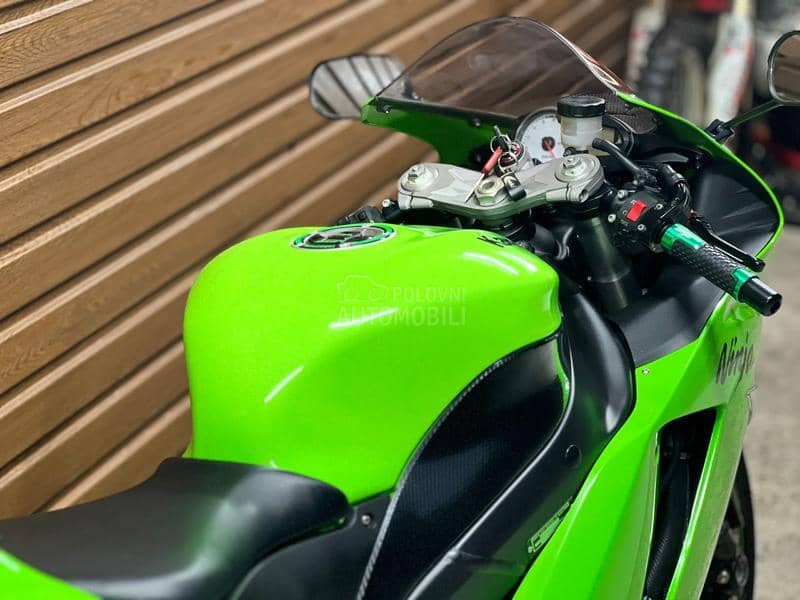 Kawasaki ZX6R