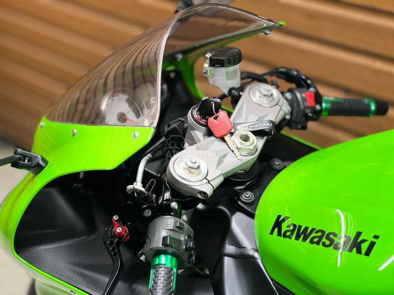 Kawasaki ZX6R