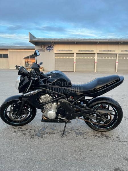 Kawasaki er6n