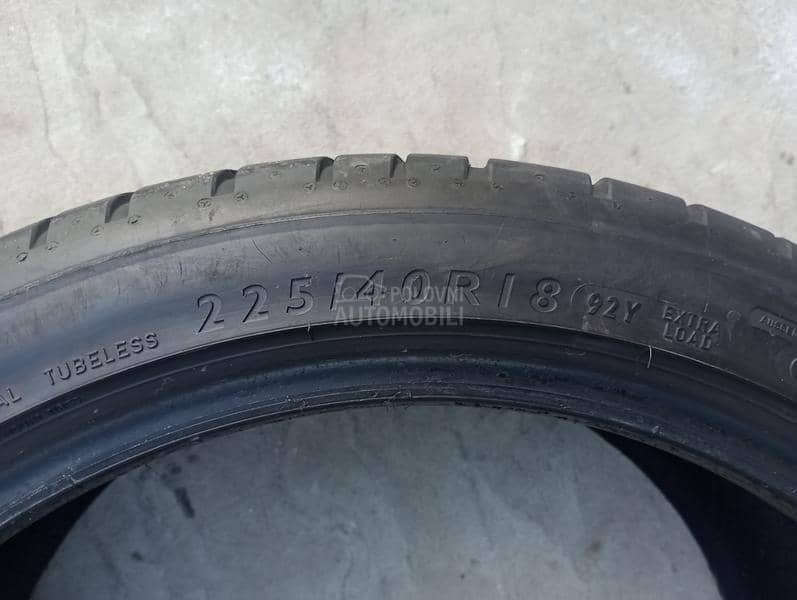 Dunlop 225/40 R18 Letnja