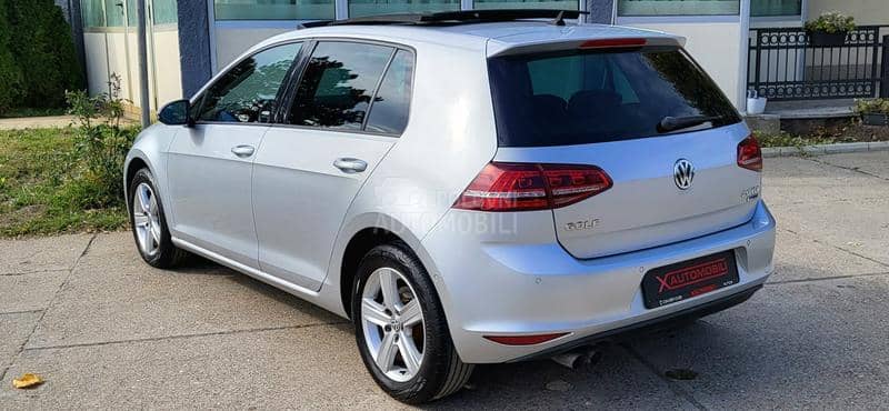 Volkswagen Golf 7 PANO/LED/HIGHLINE Volkswagen Golf 7 PANO/LED/HIGHLINE