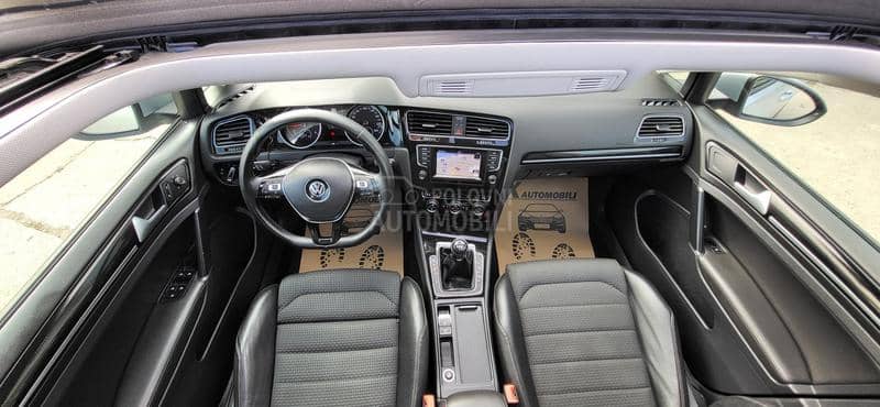 Volkswagen Golf 7 PANO/LED/HIGHLINE Volkswagen Golf 7 PANO/LED/HIGHLINE