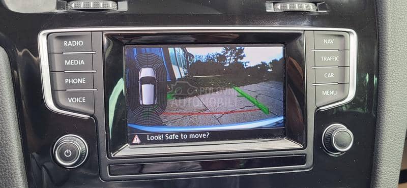 Volkswagen Golf 7 PANO/LED/HIGHLINE Volkswagen Golf 7 PANO/LED/HIGHLINE