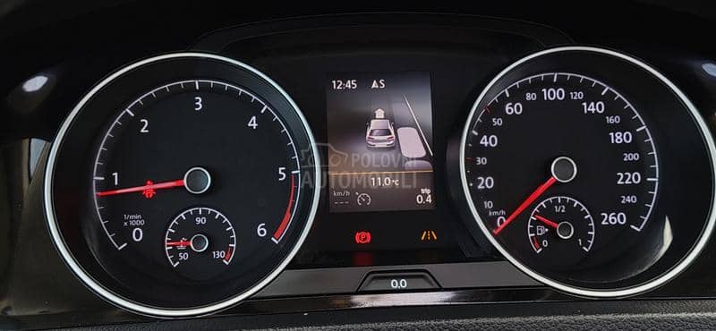 Volkswagen Golf 7 PANO/LED/HIGHLINE Volkswagen Golf 7 PANO/LED/HIGHLINE