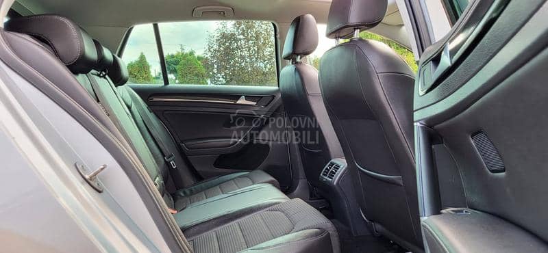 Volkswagen Golf 7 PANO/LED/HIGHLINE Volkswagen Golf 7 PANO/LED/HIGHLINE