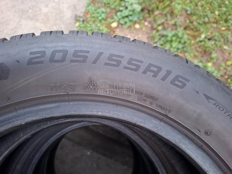 Falken 205/55 R16 Zimska
