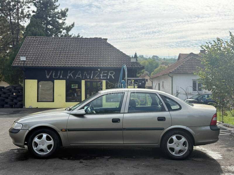 Opel Vectra B 