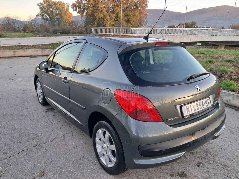 Peugeot 207 1.4