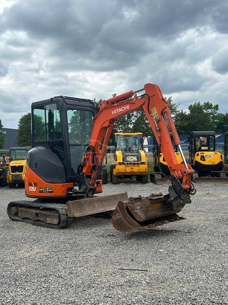 Hitachi ZX22U