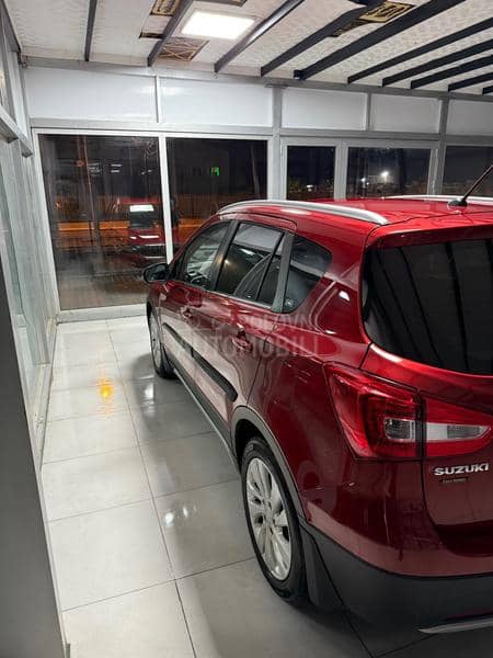 Suzuki SX4 S-Cross 4WD ELEGANCE