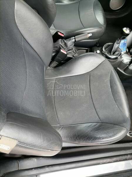 MINI Cooper 1.6