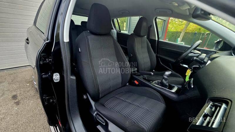 Peugeot 308 1.6E-HDI NAVY