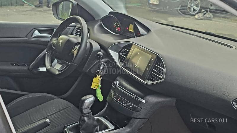 Peugeot 308 1.6E-HDI NAVY
