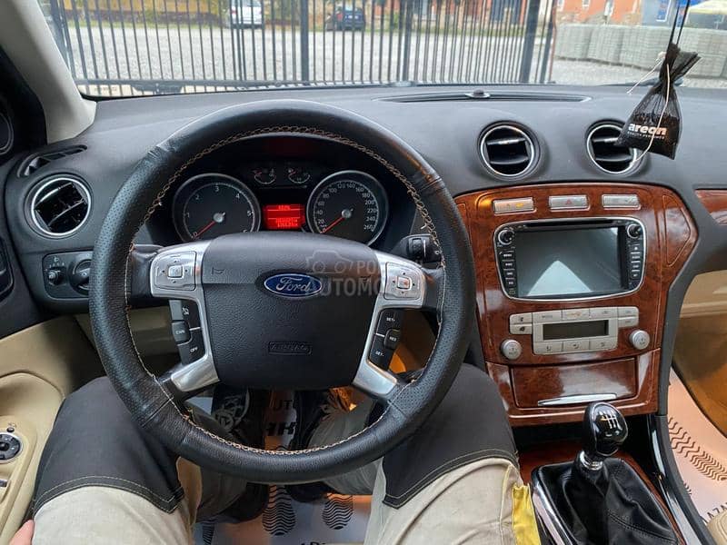 Ford Mondeo 
