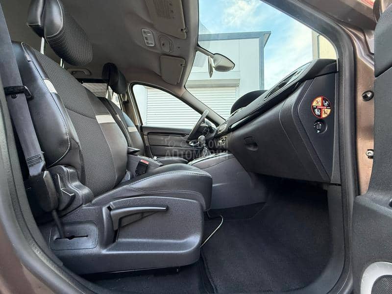 Renault Scenic 1.5dci X-mod/BOSE