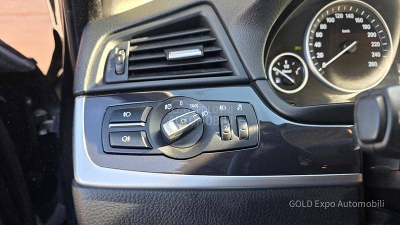 BMW 520 2.0D F11 SPORT AUT