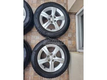 Petlas 215/60 R16 Zimska