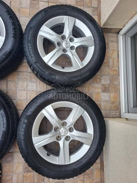 Petlas 215/60 R16 Zimska