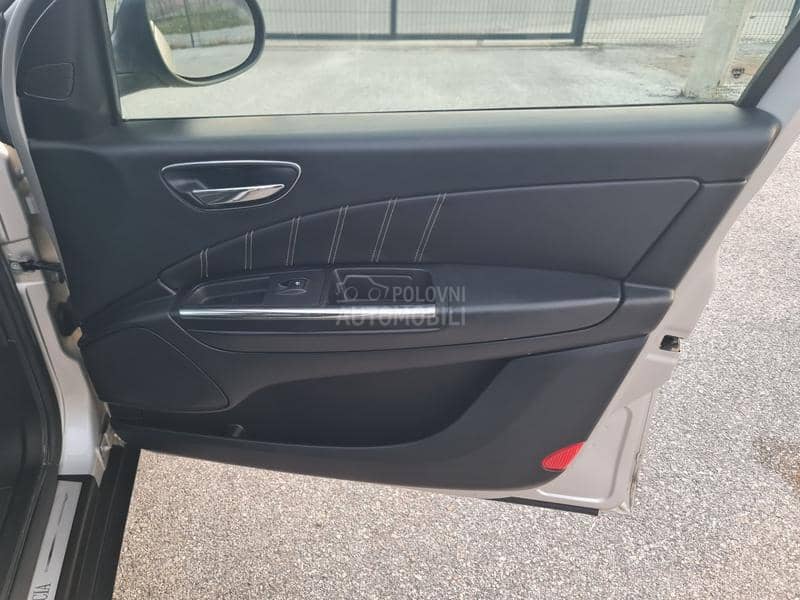 Lancia Delta 1.6mjet