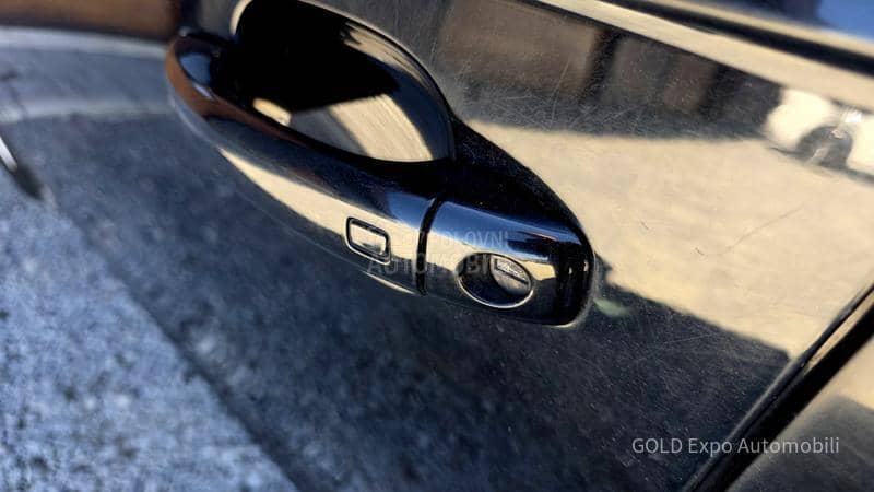 Audi A4 2.0TDi RESTY LED