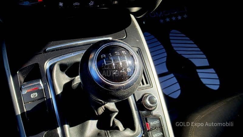 Audi A4 2.0TDi RESTY LED