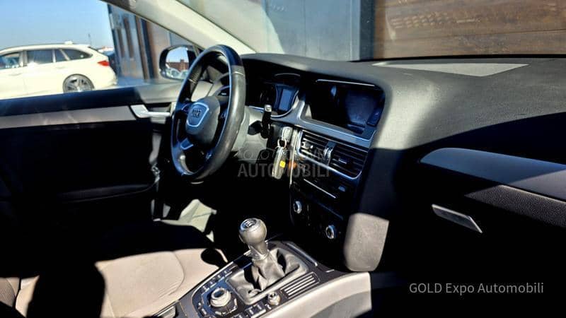 Audi A4 2.0TDi RESTY LED