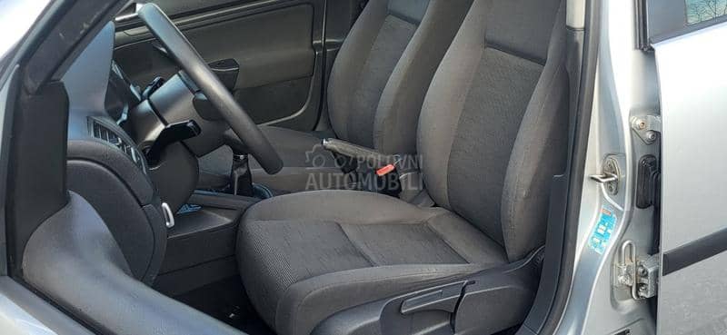 Volkswagen Golf 5 1.9 TDI PER.FEK.TAN