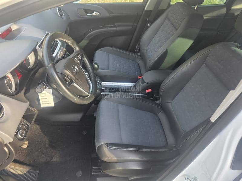Opel Meriva 1.4B Švajcarska
