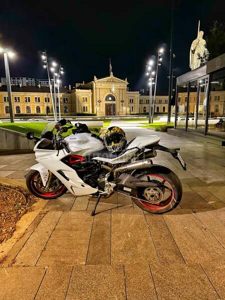 Ducati Supersport S