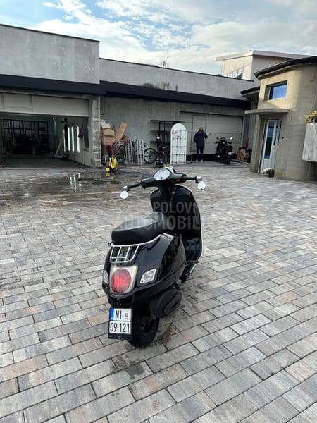 Piaggio Vespa GT 125