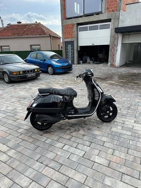 Piaggio Vespa GT 125