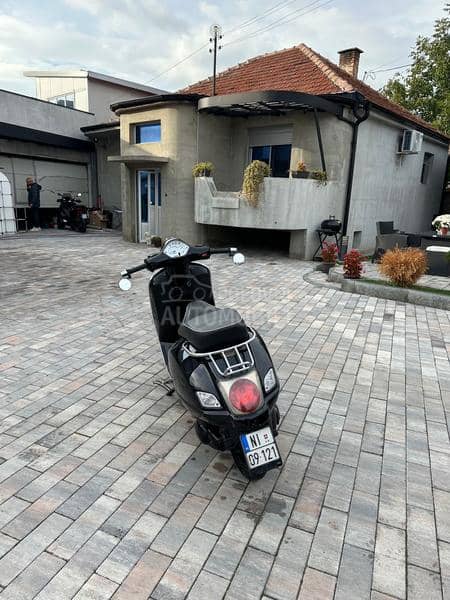 Piaggio Vespa GT 125