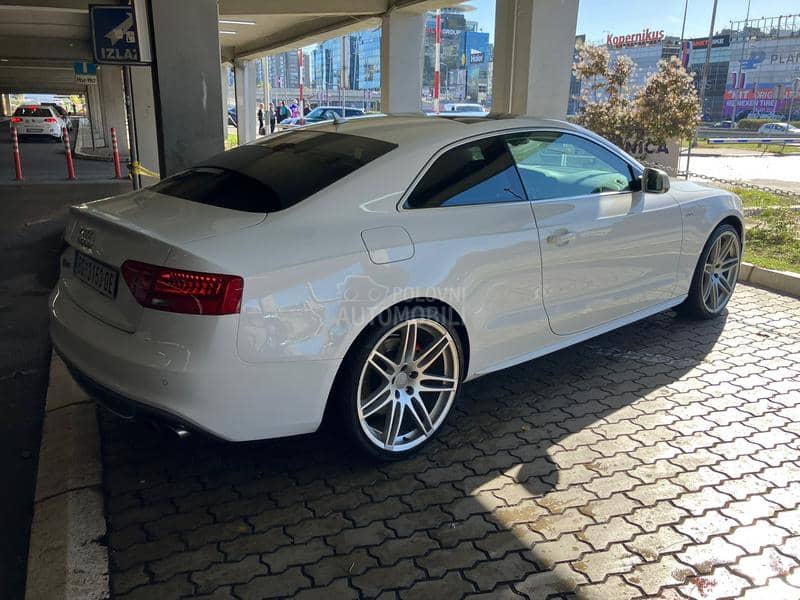 Audi S5 