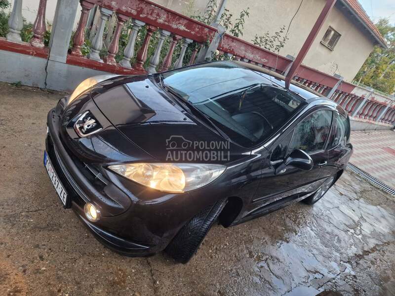 Peugeot 207 1.6b