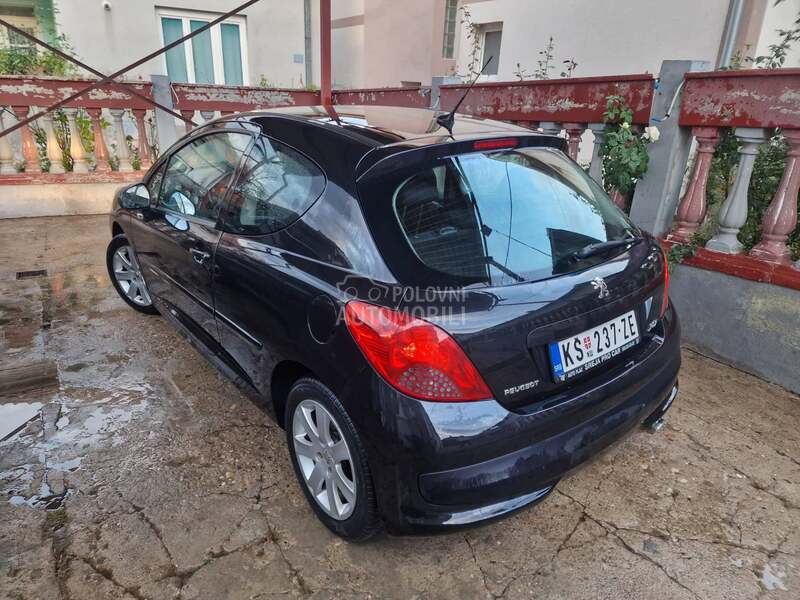 Peugeot 207 1.6b