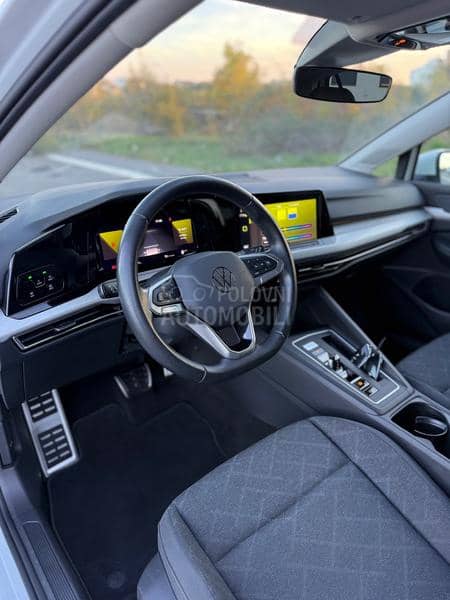 Volkswagen Golf 8 2.0TDI/DSG/FU LL/N0V Volkswagen Golf 8 2.0TDI/DSG/FU LL/N0V