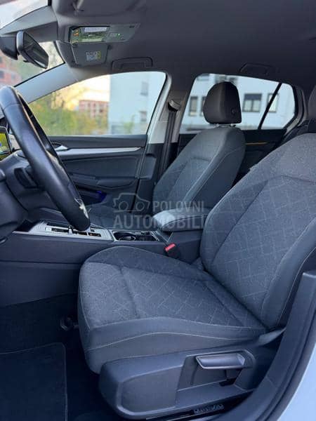 Volkswagen Golf 8 2.0TDI/DSG/FU LL/N0V Volkswagen Golf 8 2.0TDI/DSG/FU LL/N0V
