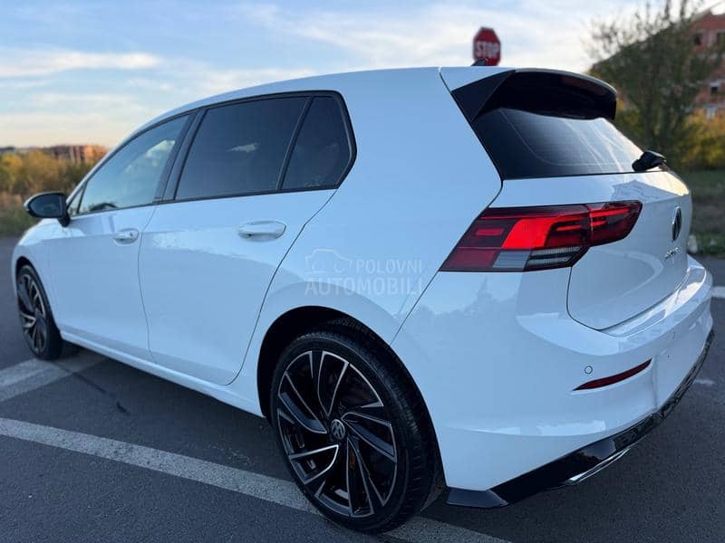 Volkswagen Golf 8 2.0TDI/DSG/FU LL/N0V Volkswagen Golf 8 2.0TDI/DSG/FU LL/N0V