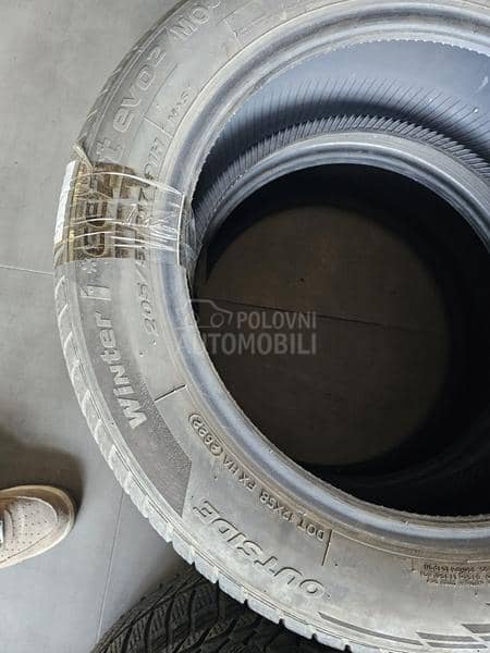 Hankook 205/55 R17 Zimska