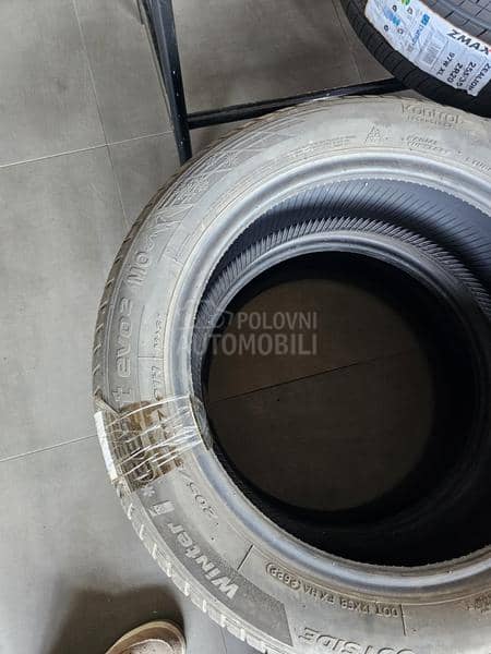 Hankook 205/55 R17 Zimska