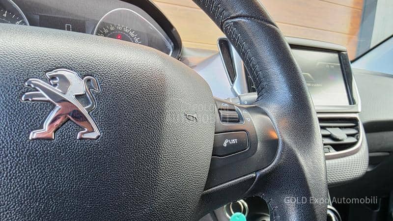 Peugeot 2008 1.2 B.E.N.Z  LEP