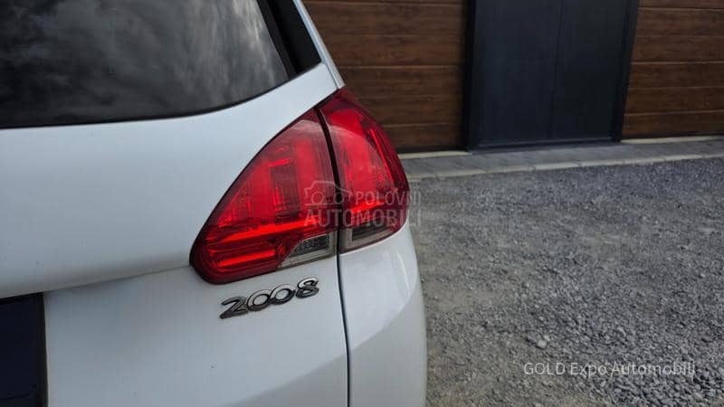 Peugeot 2008 1.2 B.E.N.Z  LEP