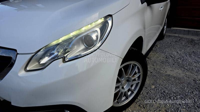 Peugeot 2008 1.2 B.E.N.Z  LEP