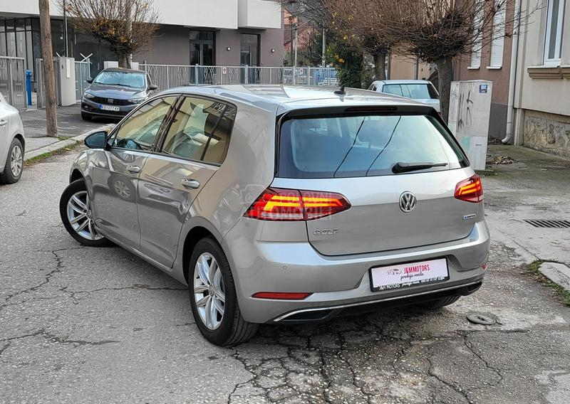 Volkswagen Golf 7 1.5TGI DSG BUSSINES