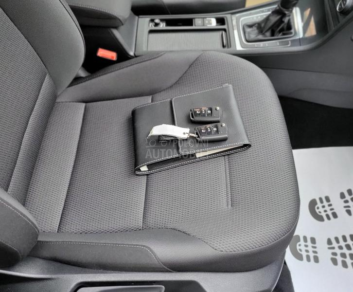 Volkswagen Golf 7 1.5TGI DSG BUSSINES