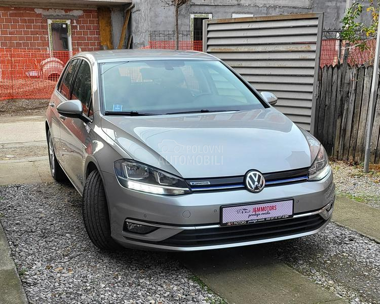 Volkswagen Golf 7 1.5TGI DSG BUSSINES
