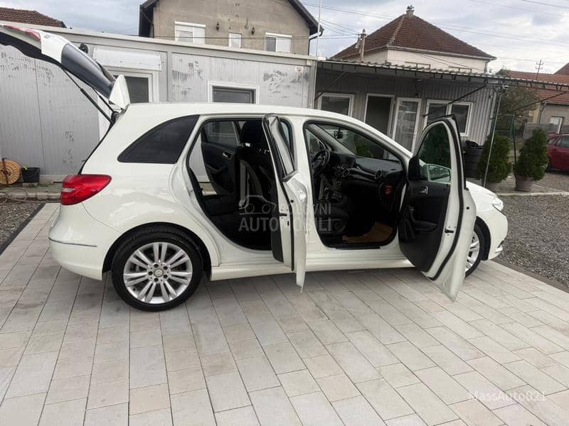Mercedes Benz B 180 cdi