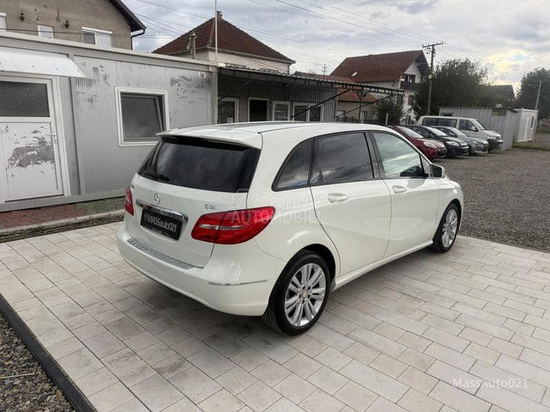 Mercedes Benz B 180 cdi