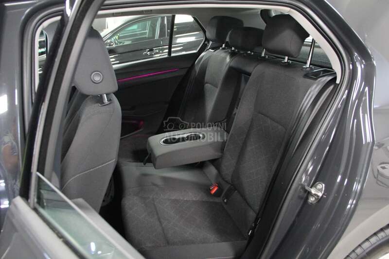 Volkswagen Golf 8 RATA OD199/CNG 2022